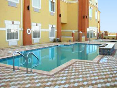 Super 8 By Wyndham Hidalgo/Mcallen Area Exteriör bild